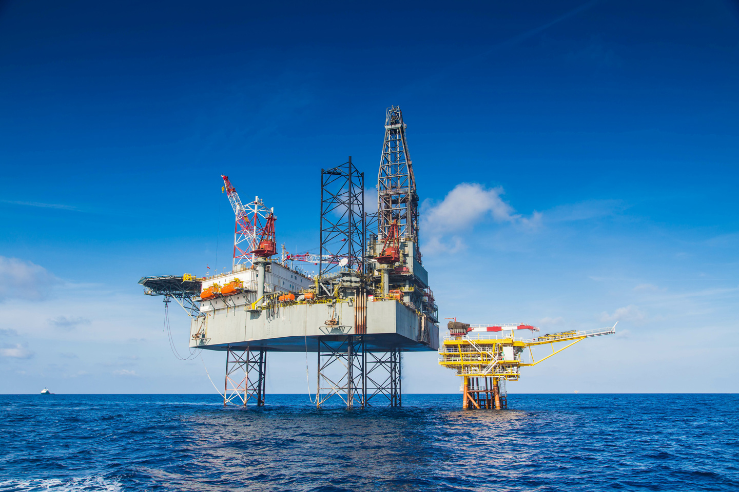 Rig Over Wellhead Platform Adobestock 110158147